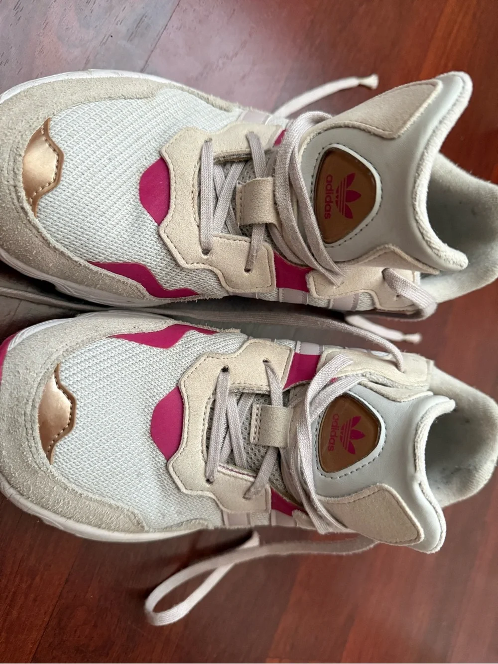Adidas Sneakers